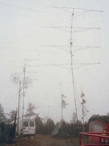 Antennenfarm_komplett_bei_starkem_Wind