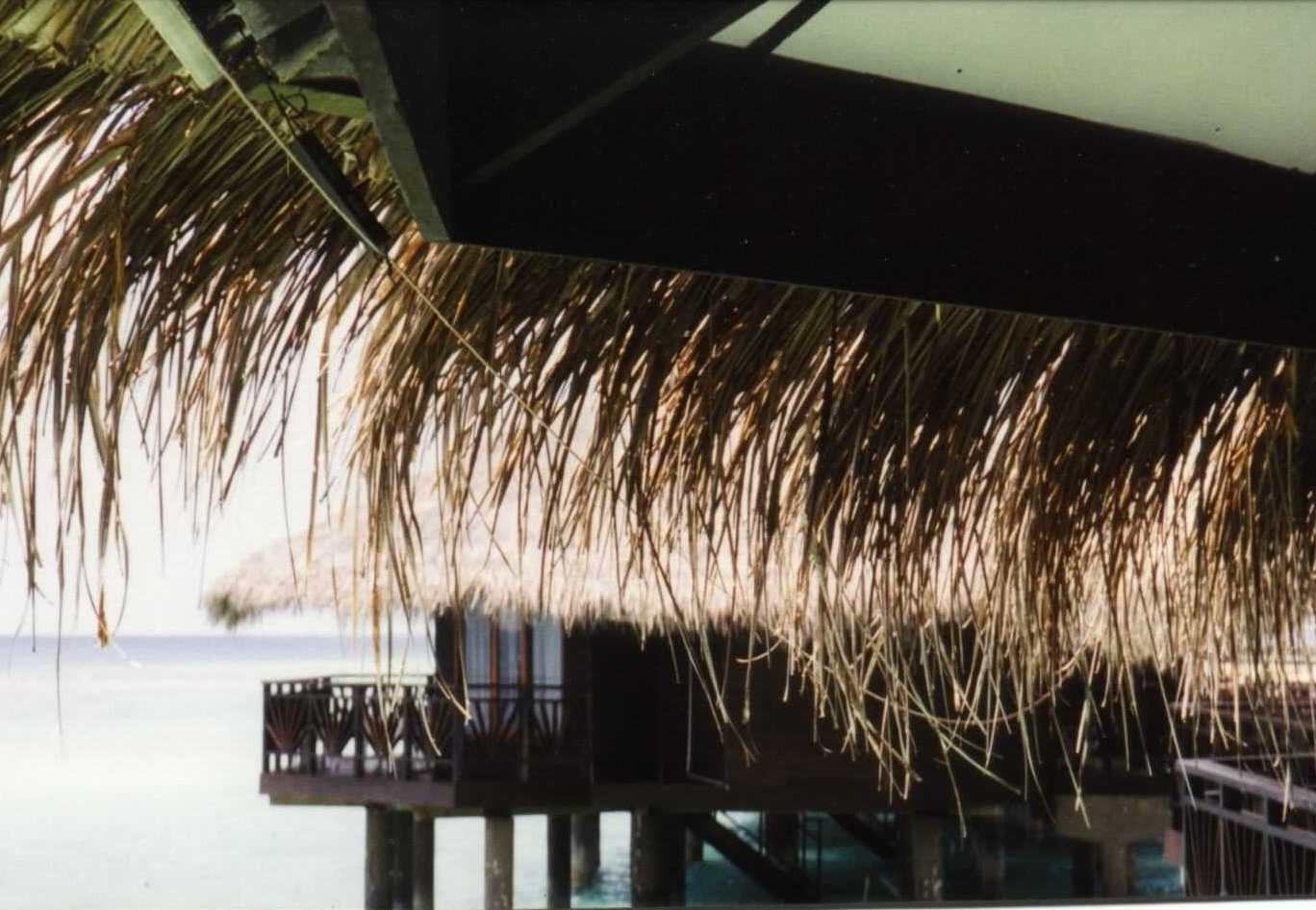 Antenna Wire to next Bungalow