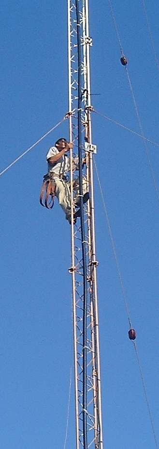 Aufstieg zum 46 m Mast (climbing the 150 ft mast)