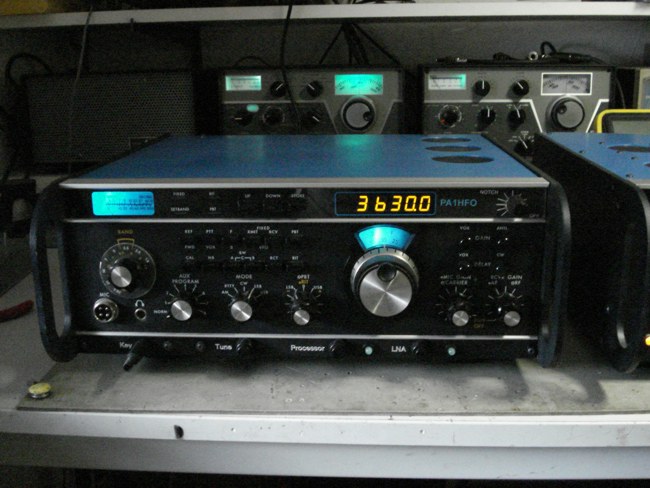 tr7_new_display.jpg (72615 bytes)