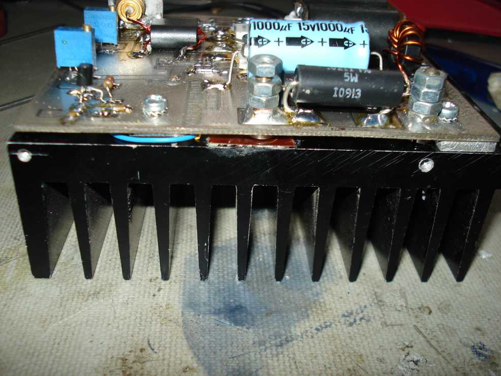 zijaanzicht_100watt_mosfet_pa_sdr_one.jpg (73315 Byte)